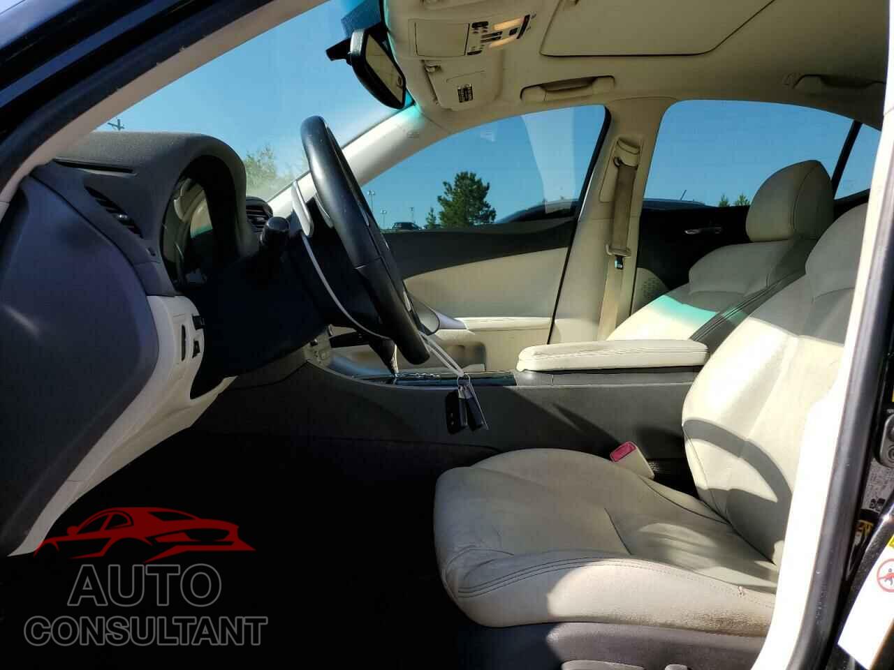 LEXUS IS 2012 - JTHBF5C2XC5180644