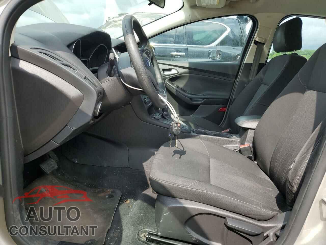 FORD FOCUS 2015 - 1FADP3F29FL312757