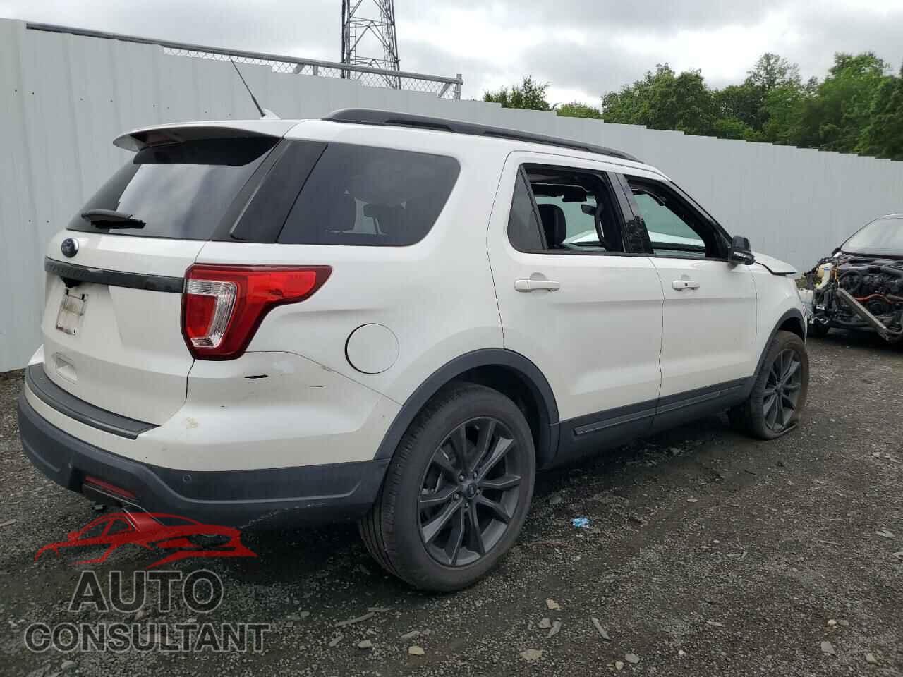 FORD EXPLORER 2018 - 1FM5K7D80JGC23880