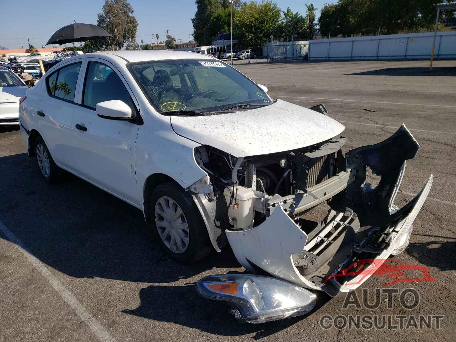 NISSAN VERSA 2018 - 3N1CN7AP0JL840323