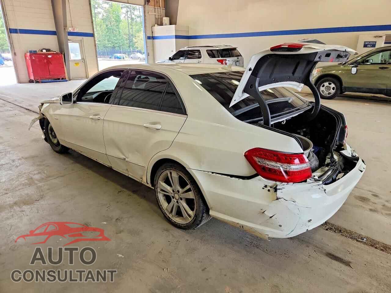 MERCEDES-BENZ E-CLASS 2012 - WDDHF5KB8CA627224