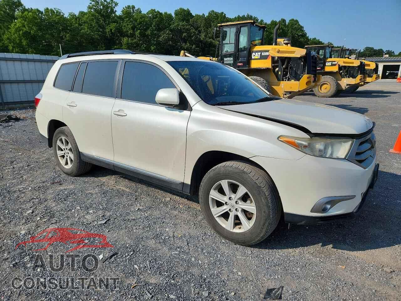TOYOTA HIGHLANDER 2013 - 5TDBK3EH8DS254884