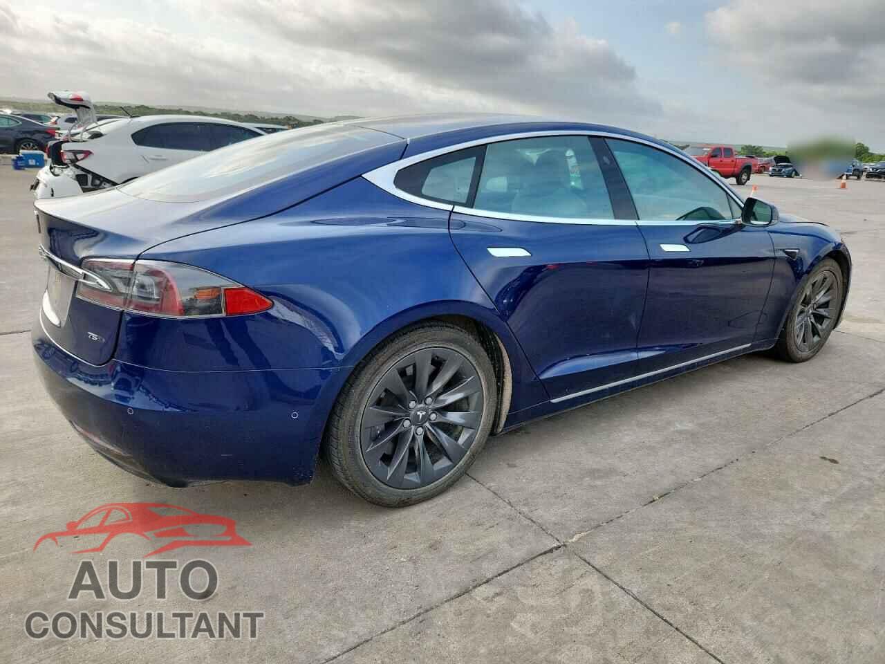 TESLA MODEL S 2018 - 5YJSA1E26JF275221