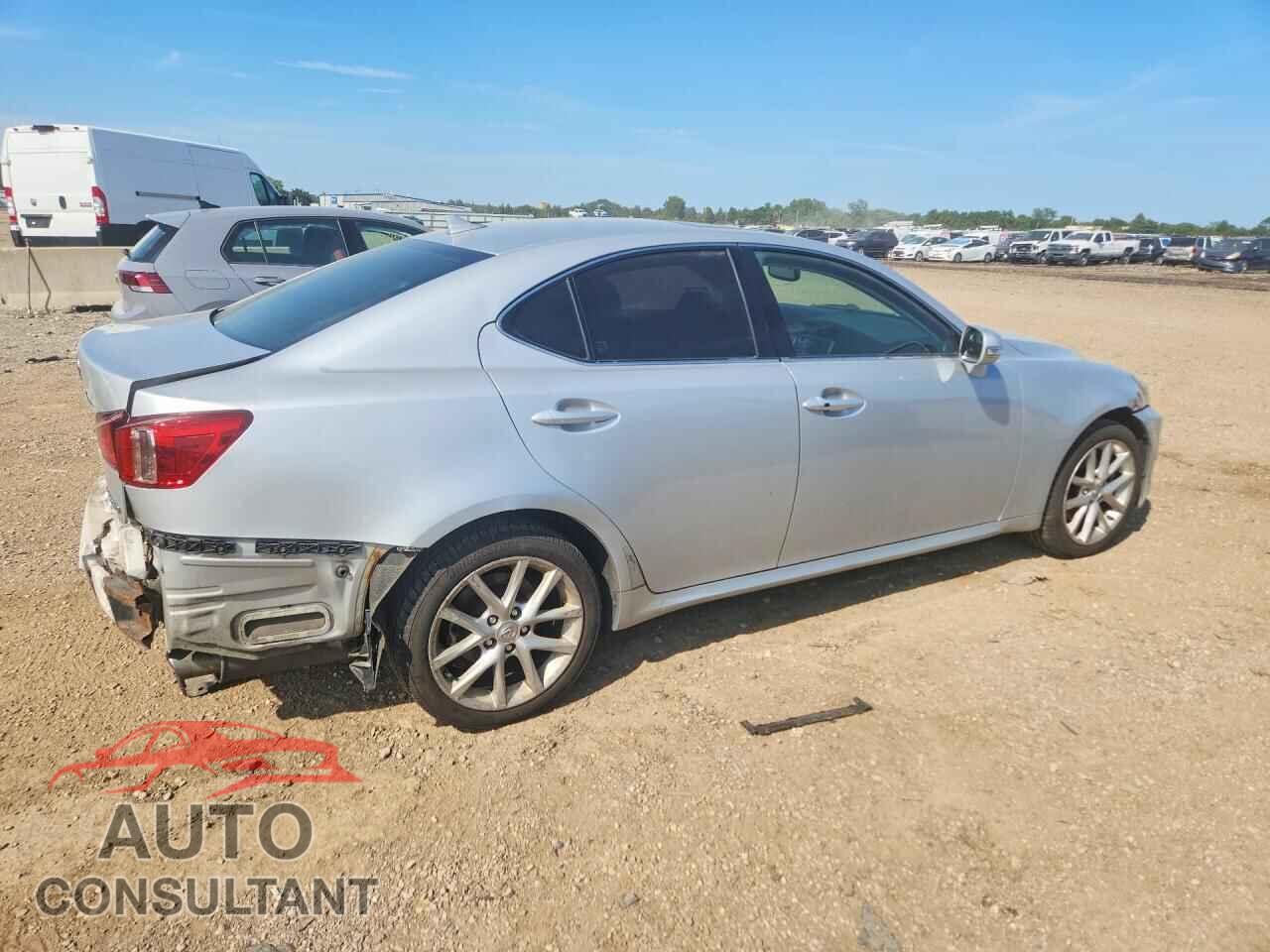 LEXUS IS 2012 - JTHCF5C28C5055727