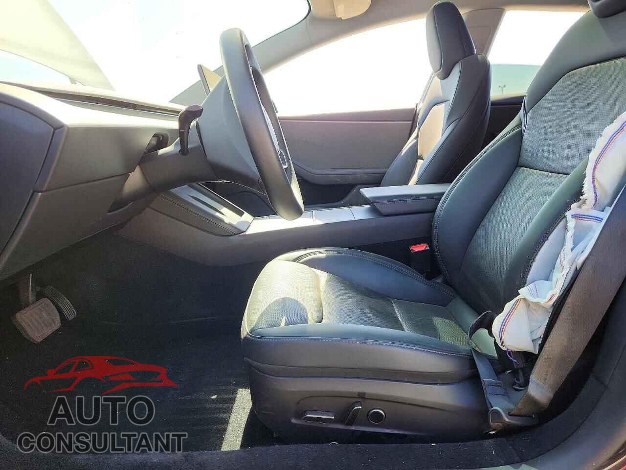 TESLA MODEL 3 2026 - 5YJ3E1EA7TF137710