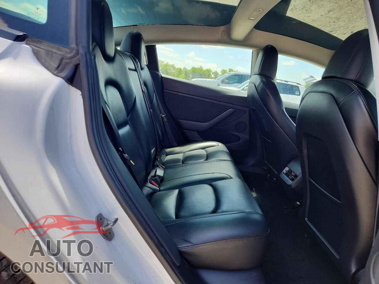 TESLA MODEL 3 2022 - 5YJ3E1EB3NF289639