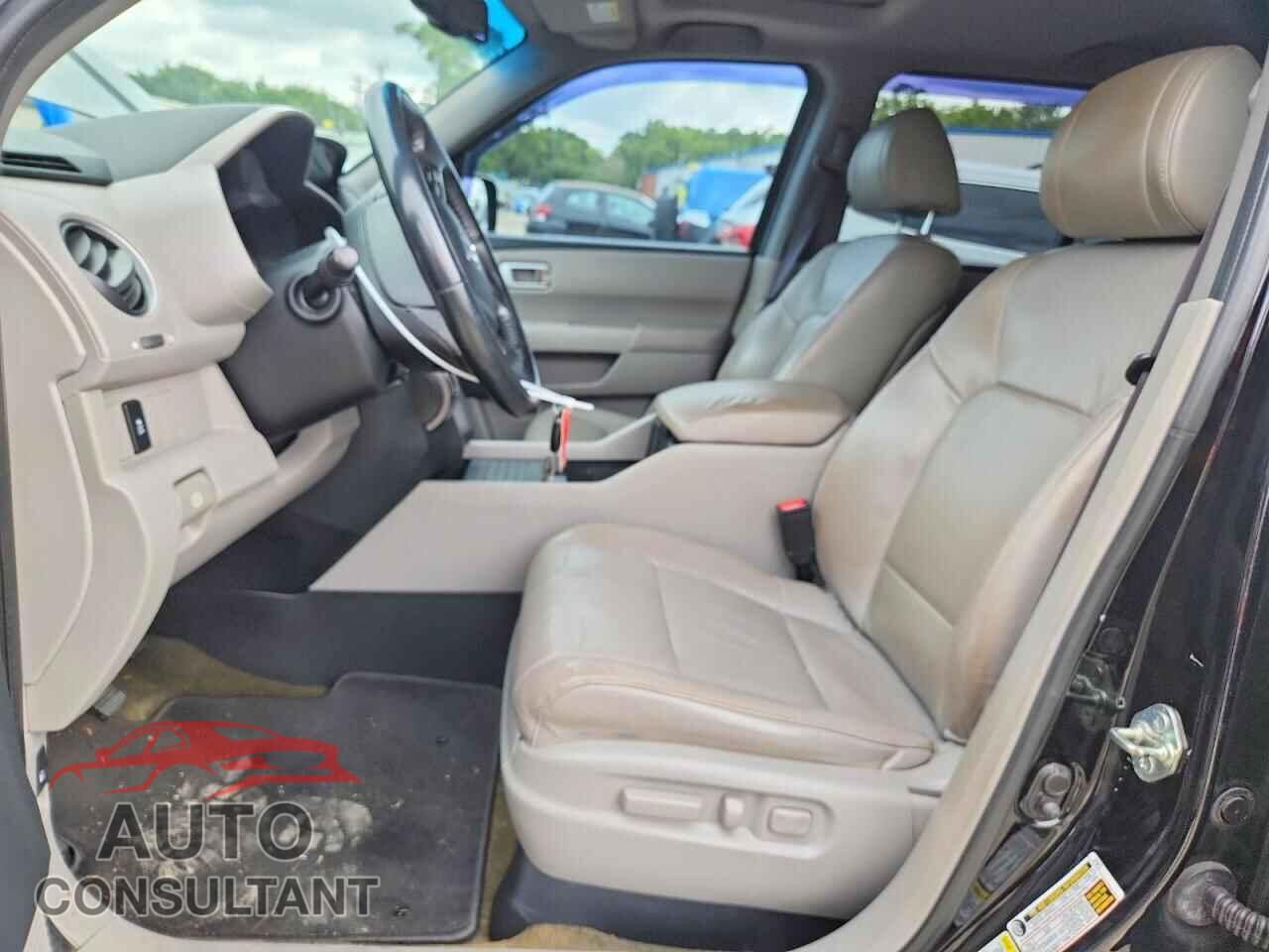 HONDA PILOT 2015 - 5FNYF3H57FB024003