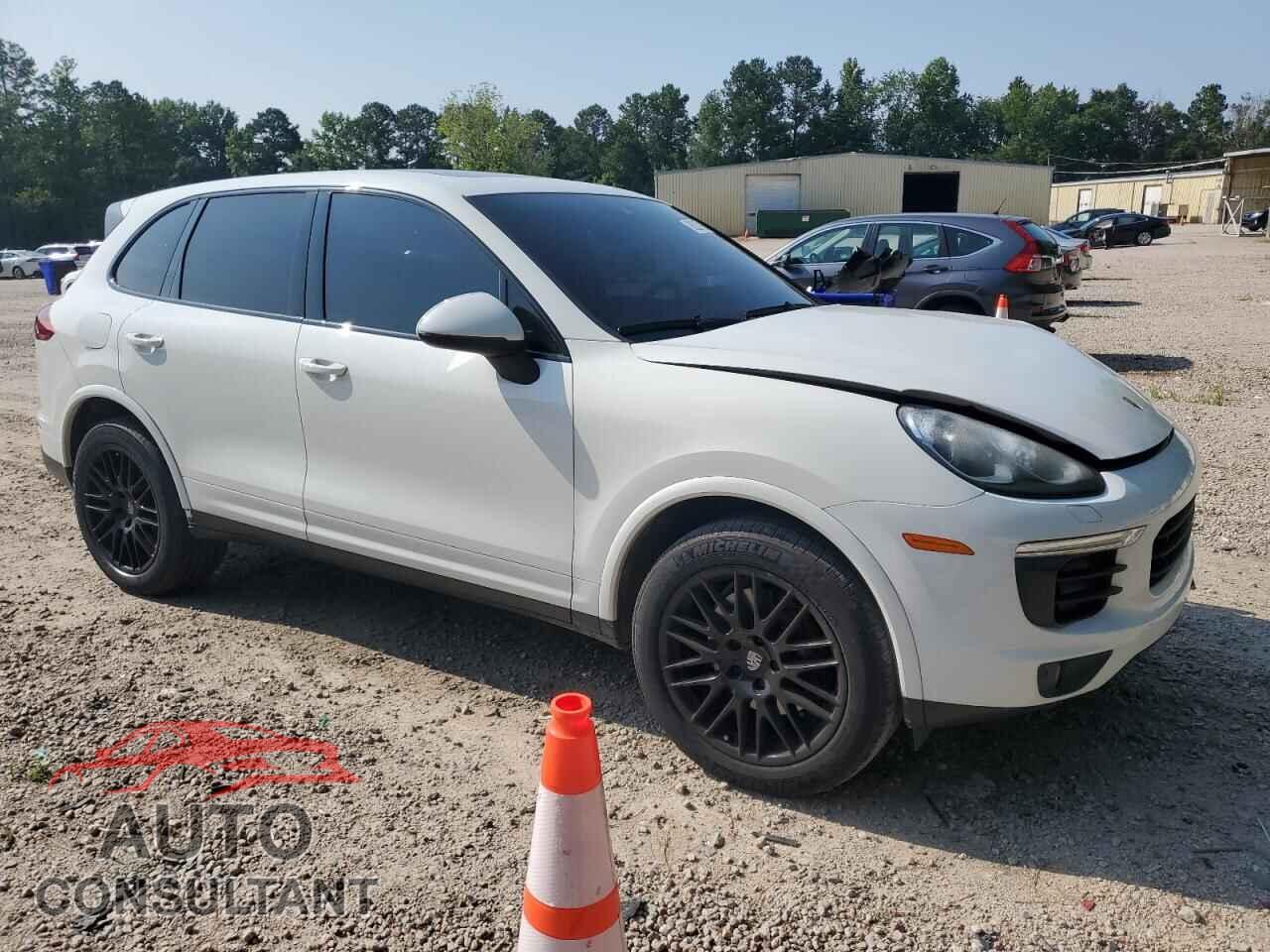 PORSCHE CAYENNE 2017 - WP1AA2A29HKA86890