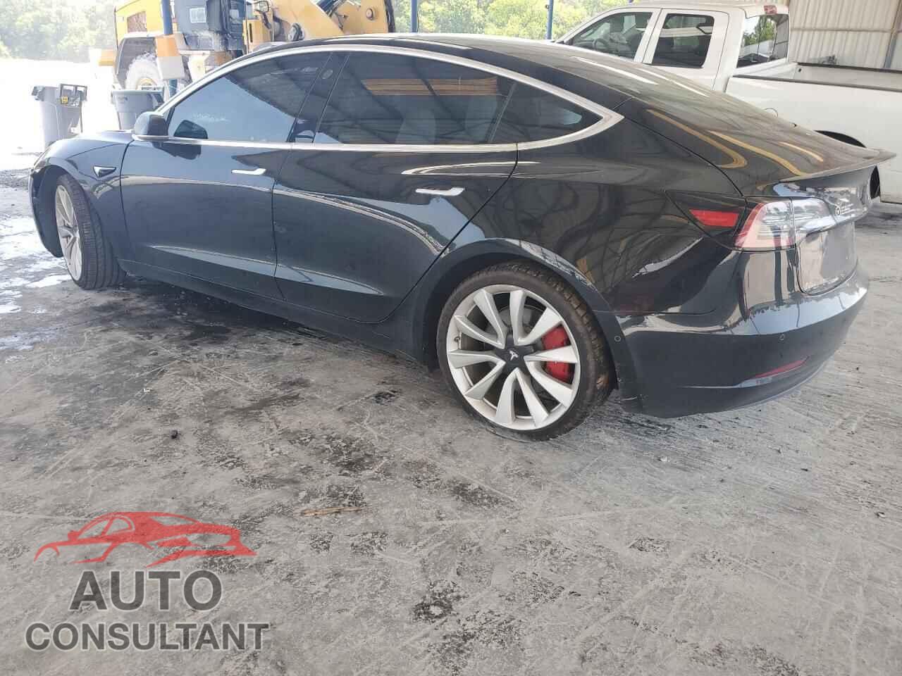 TESLA MODEL 3 2018 - 5YJ3E1EB8JF082223