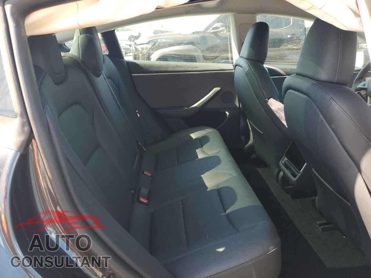 TESLA MODEL 3 2024 - 5YJ3E1EA7RF746997