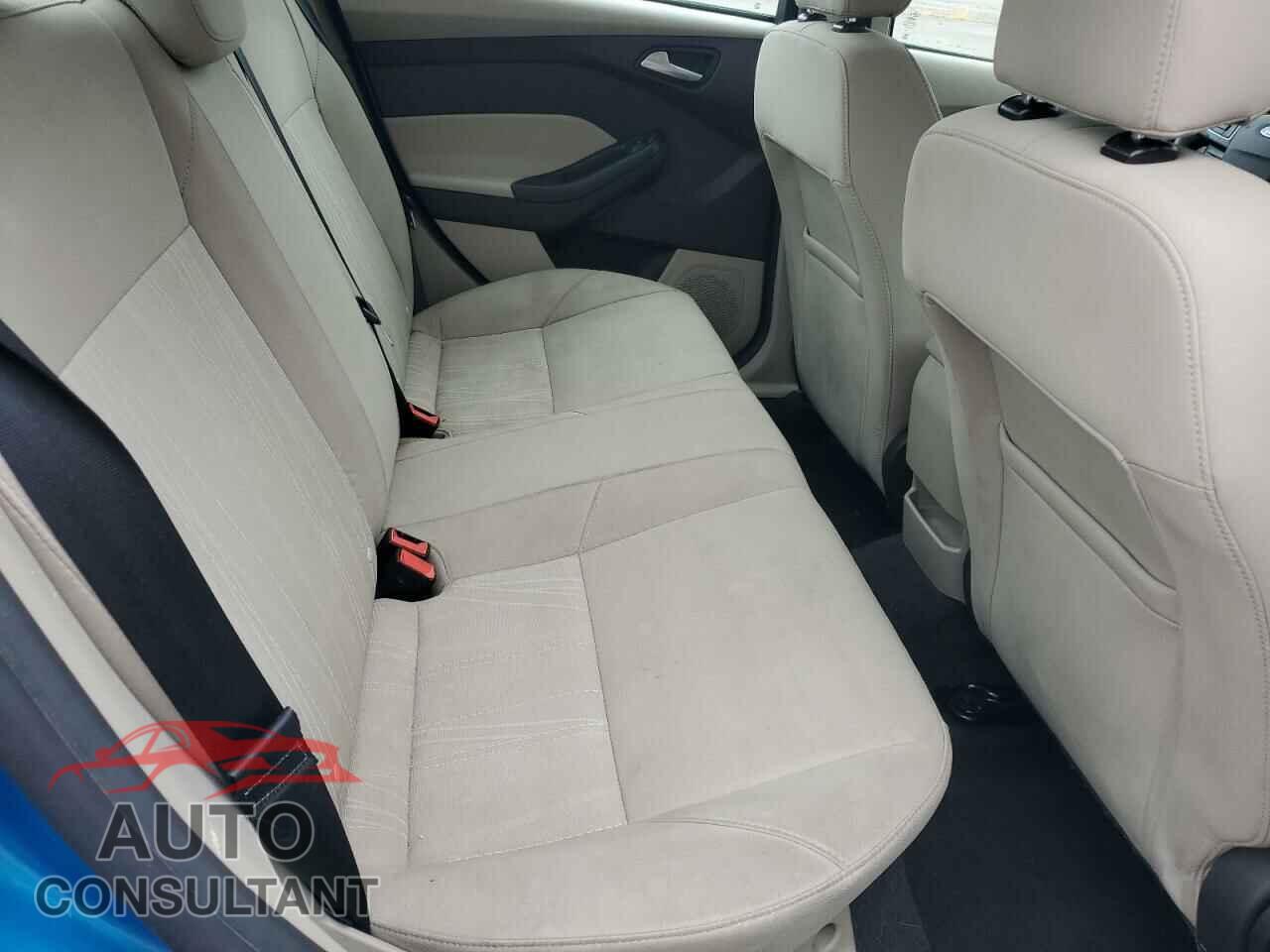 FORD FOCUS 2017 - 1FADP3F20HL211528