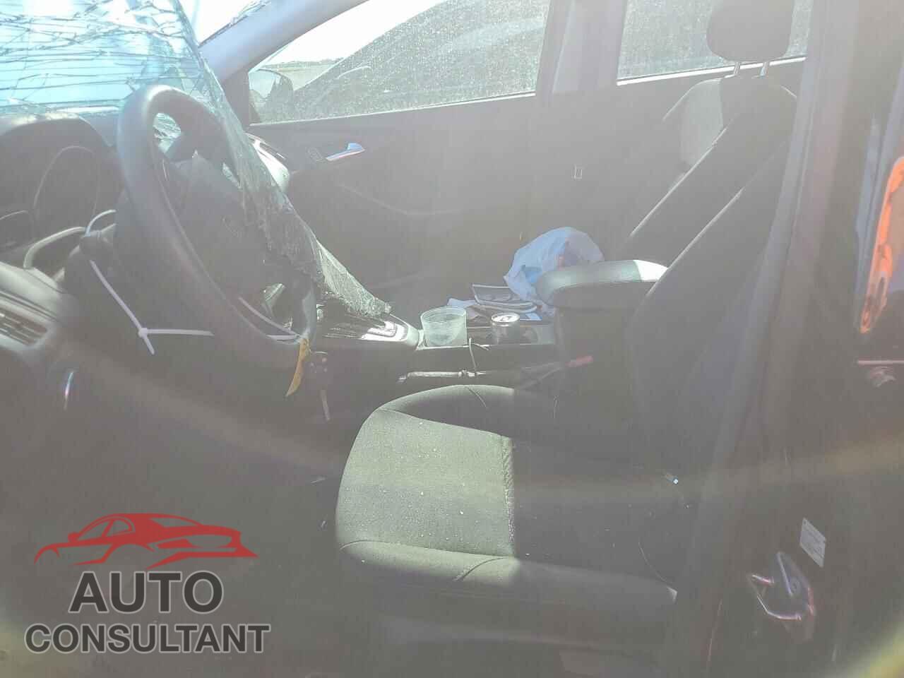 FORD FOCUS 2018 - 1FADP3H21JL222802