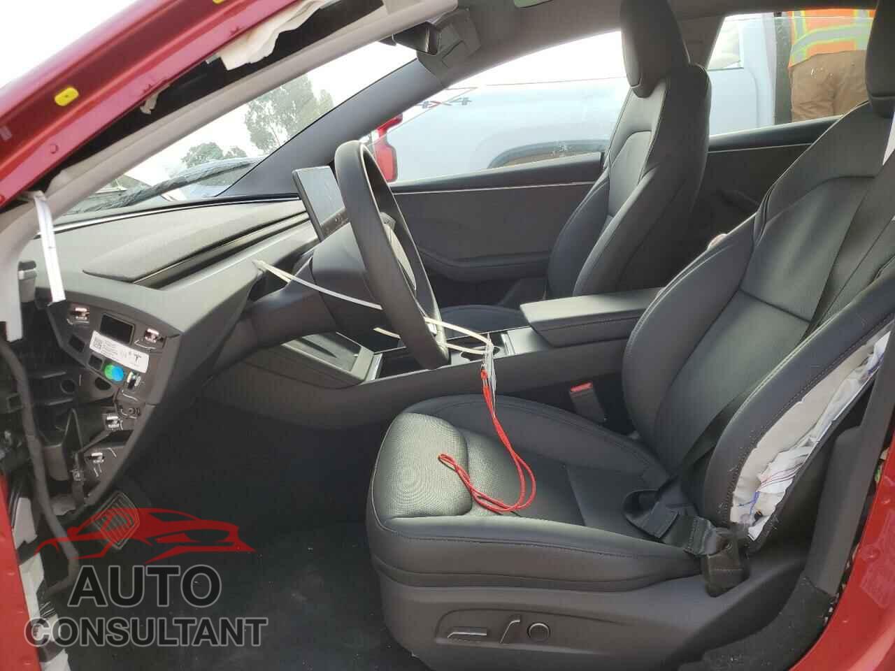 TESLA MODEL 3 2024 - 5YJ3E1EA5RF728109
