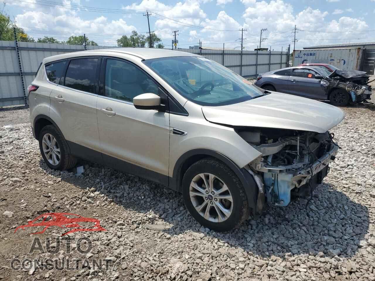FORD ESCAPE 2017 - 1FMCU9GD2HUC28029