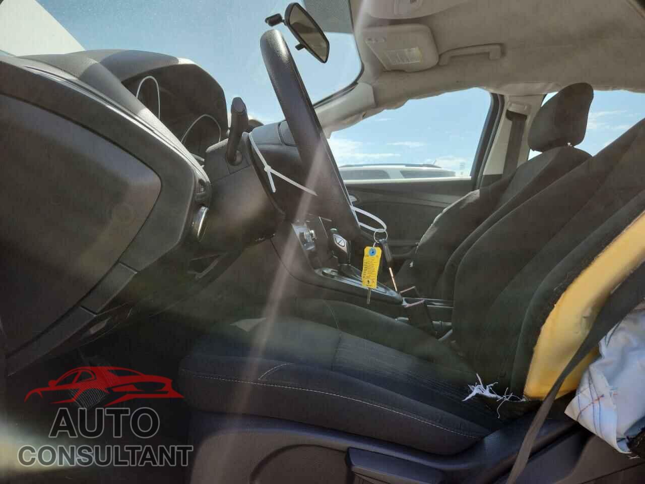 FORD FOCUS 2016 - 1FADP3F29GL217729