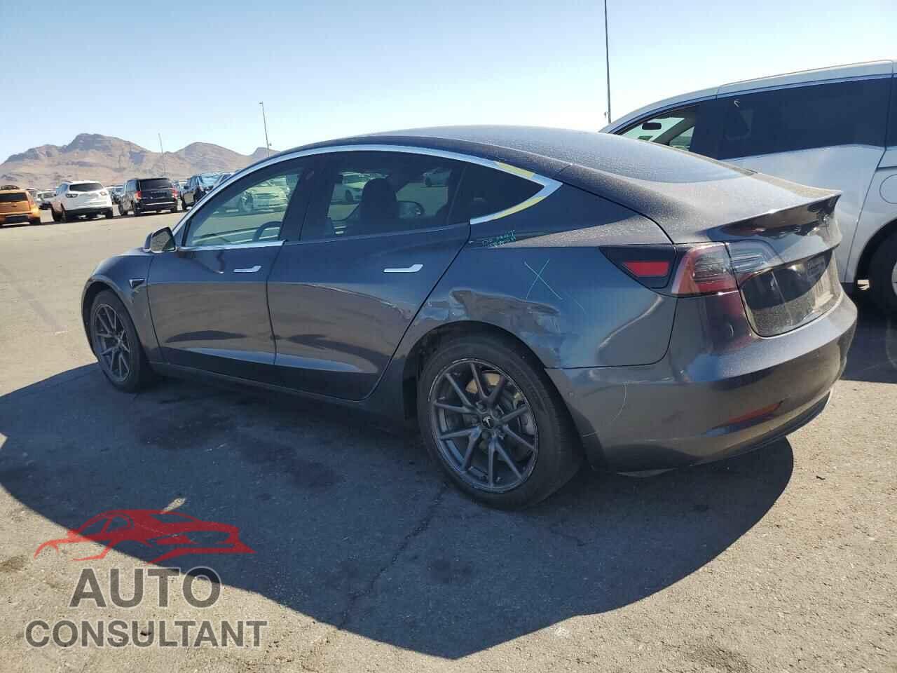 TESLA MODEL 3 2018 - 5YJ3E1EA9JF052042