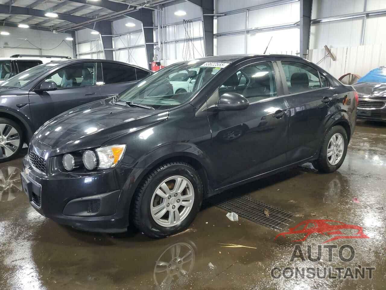 CHEVROLET SONIC 2013 - 1G1JC5SB0D4160801