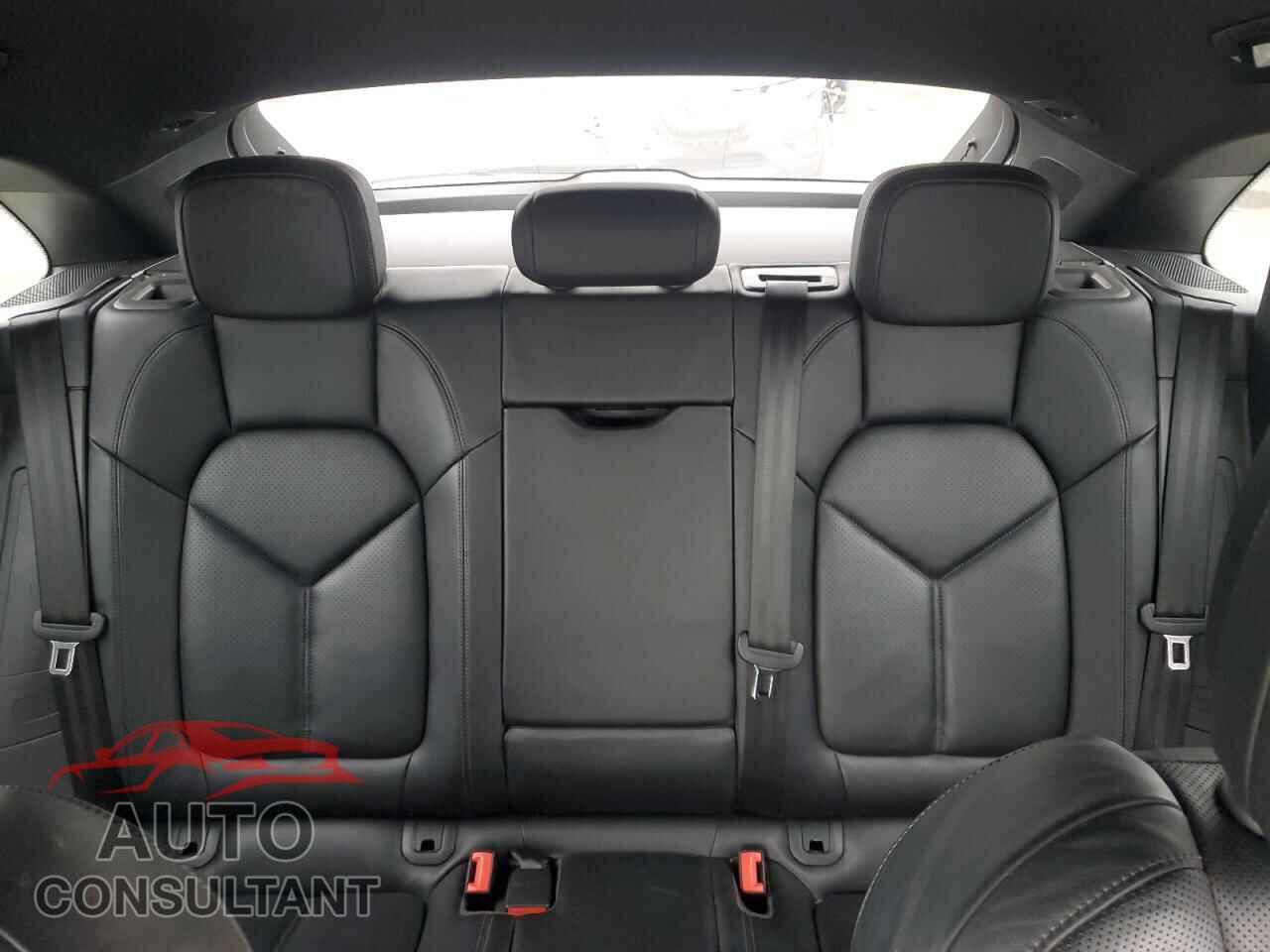 PORSCHE MACAN 2015 - WP1AB2A54FLB50168