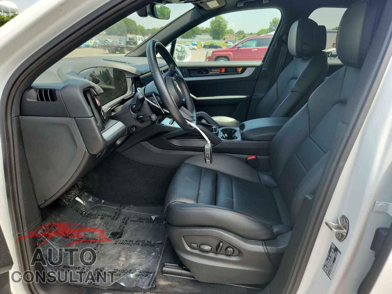 PORSCHE CAYENNE 2024 - WP1AA2AY8RDA04447