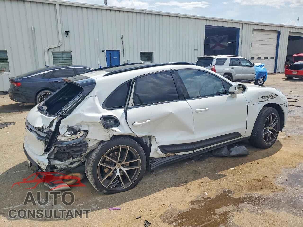 PORSCHE MACAN 2022 - WP1AA2A53NLB05580