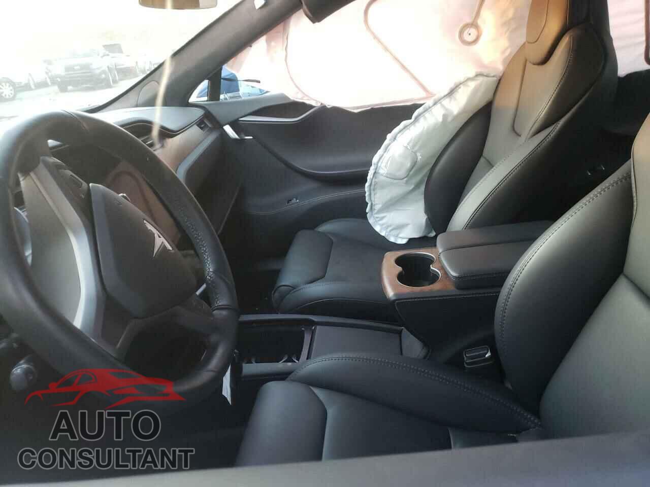 TESLA MODEL S 2020 - 5YJSA1E23LF361010
