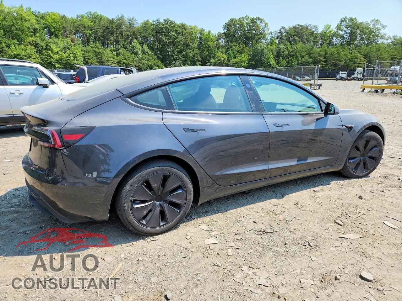 TESLA MODEL 3 2024 - 5YJ3E1EAXRF729367