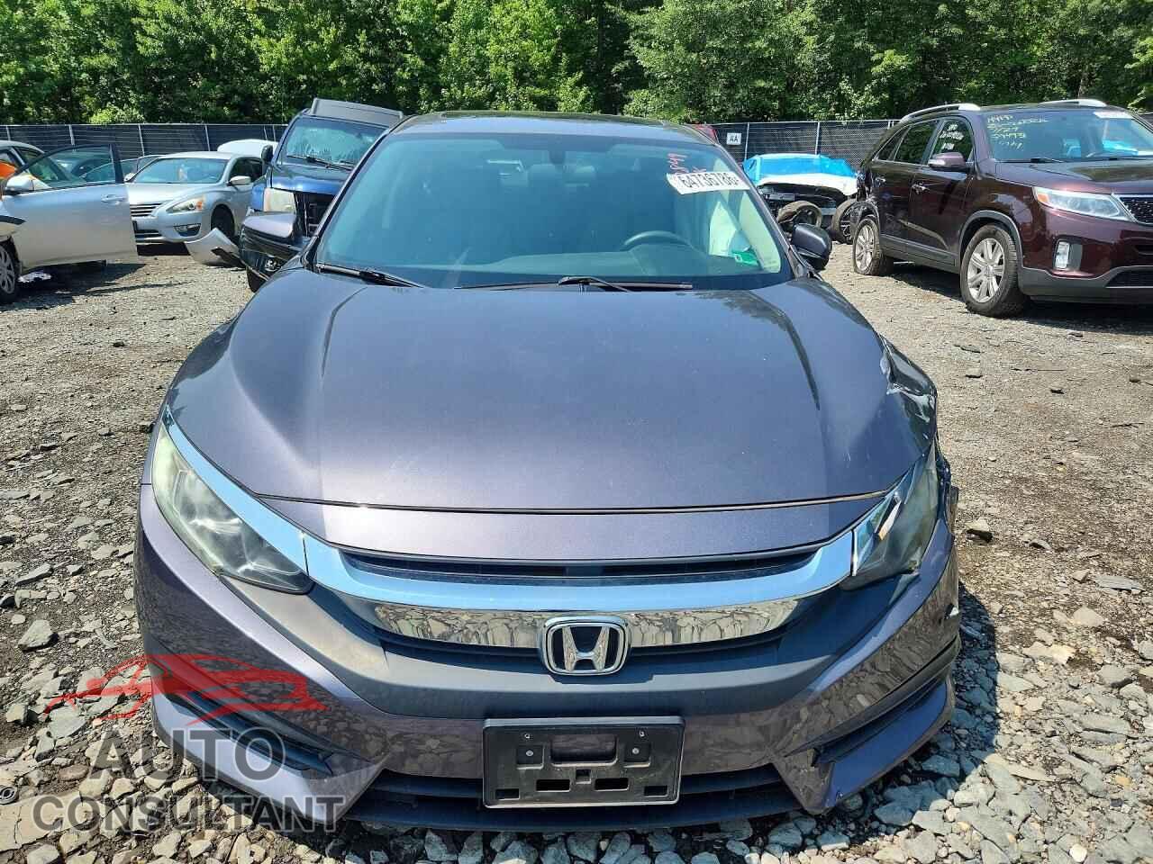 HONDA CIVIC 2018 - 2HGFC2F76JH589054