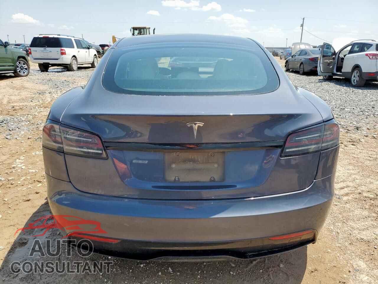 TESLA MODEL S 2022 - 5YJSA1E55NF473112