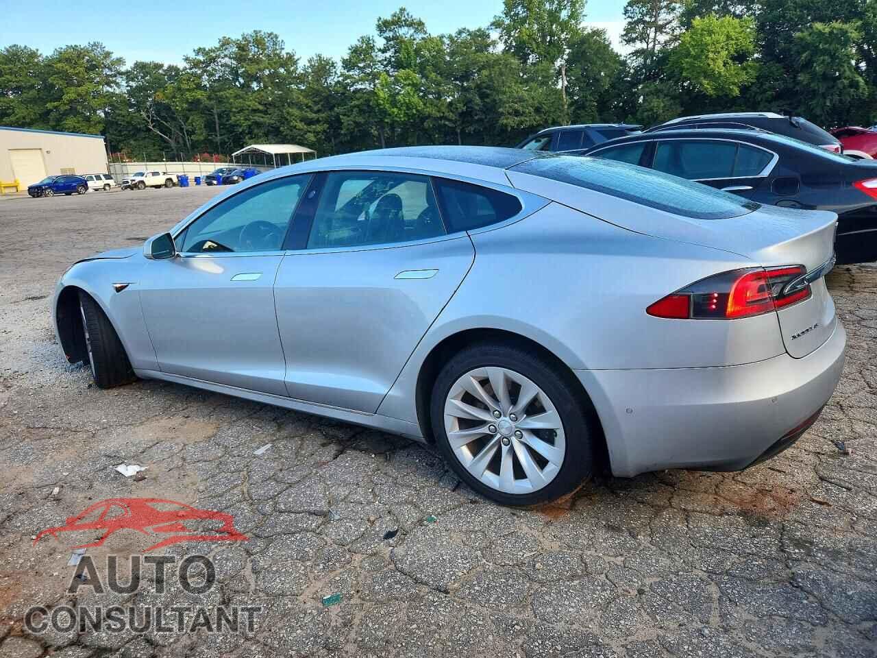 TESLA MODEL S 2017 - 5YJSA1E26HF207009
