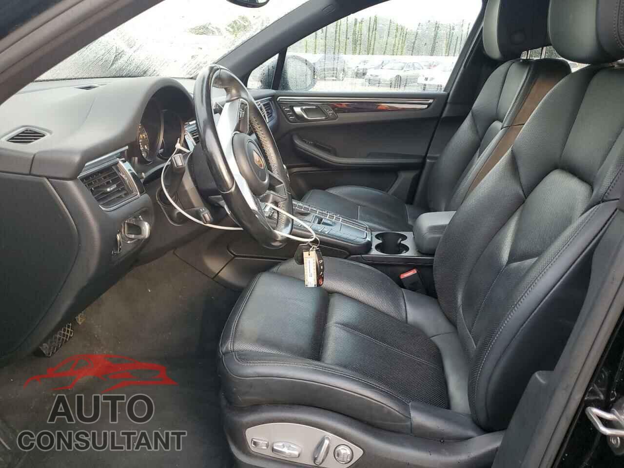 PORSCHE MACAN 2017 - WP1AA2A55HLB01700