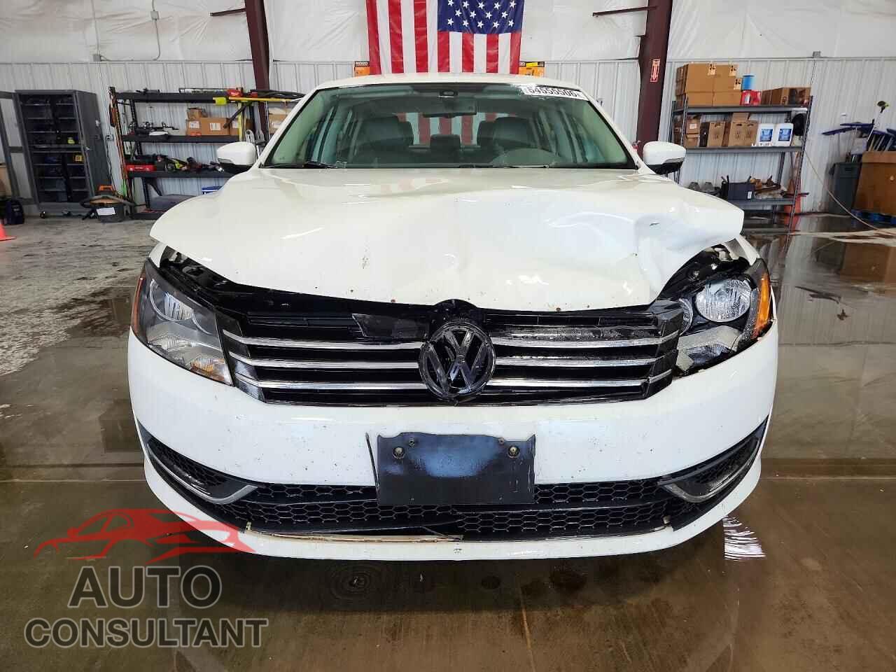 VOLKSWAGEN PASSAT 2014 - 1VWBS7A33EC116090