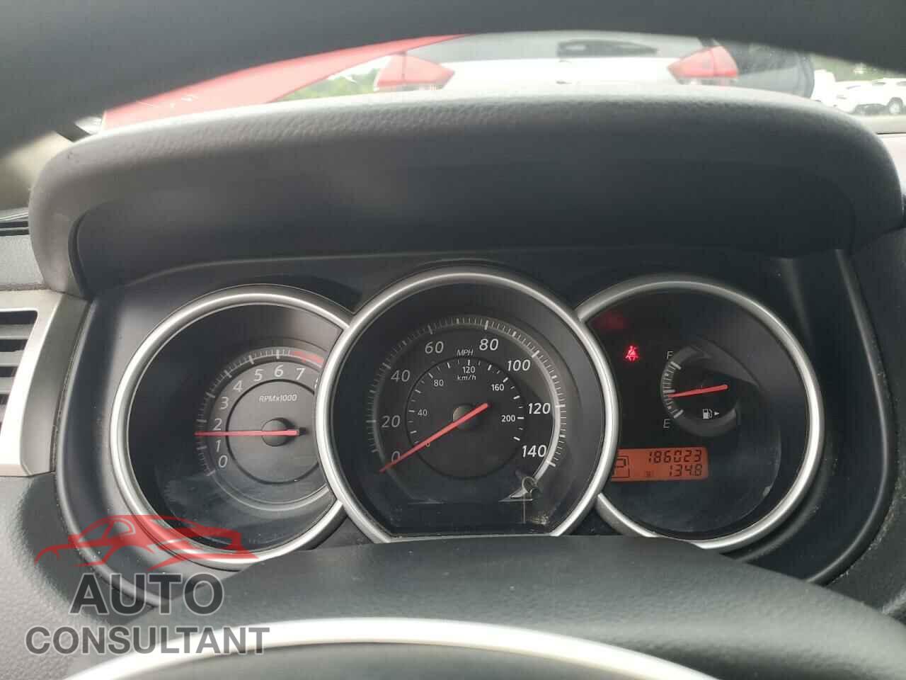 NISSAN VERSA 2011 - 3N1BC1CP4BL403731