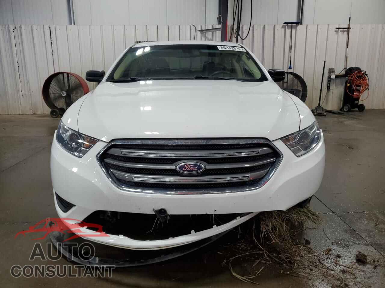 FORD TAURUS 2016 - 1FAHP2D83GG104032