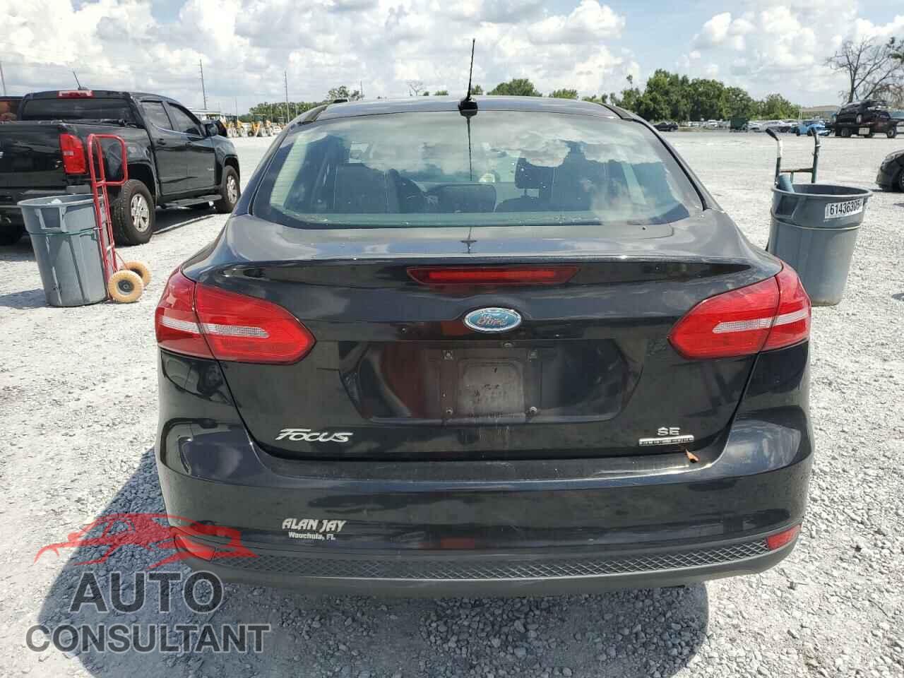 FORD FOCUS 2015 - 1FADP3F27FL282707