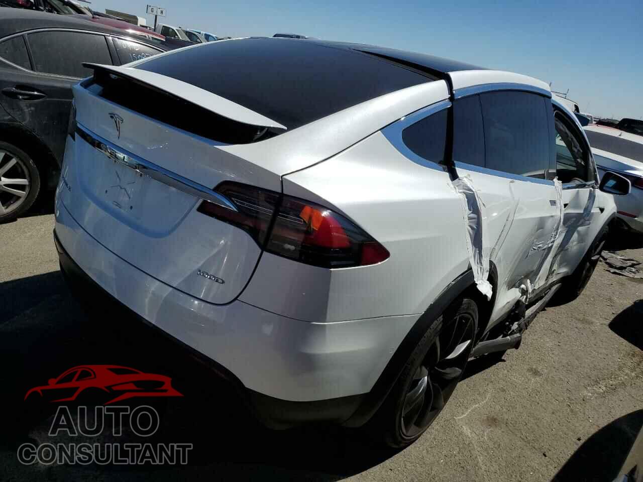 TESLA MODEL X 2018 - 5YJXCBE27JF141890