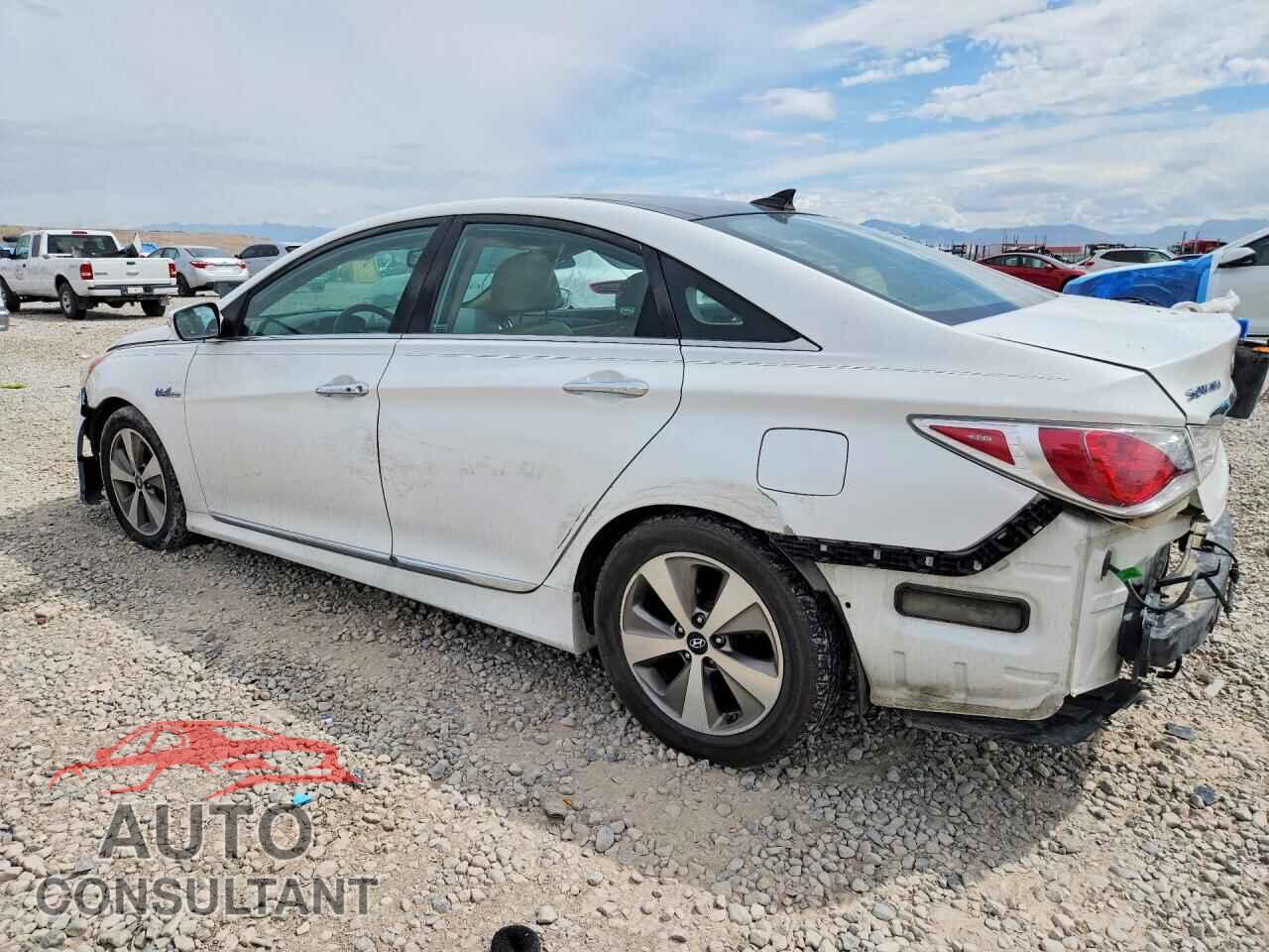 HYUNDAI SONATA 2012 - KMHEC4A48CA037782