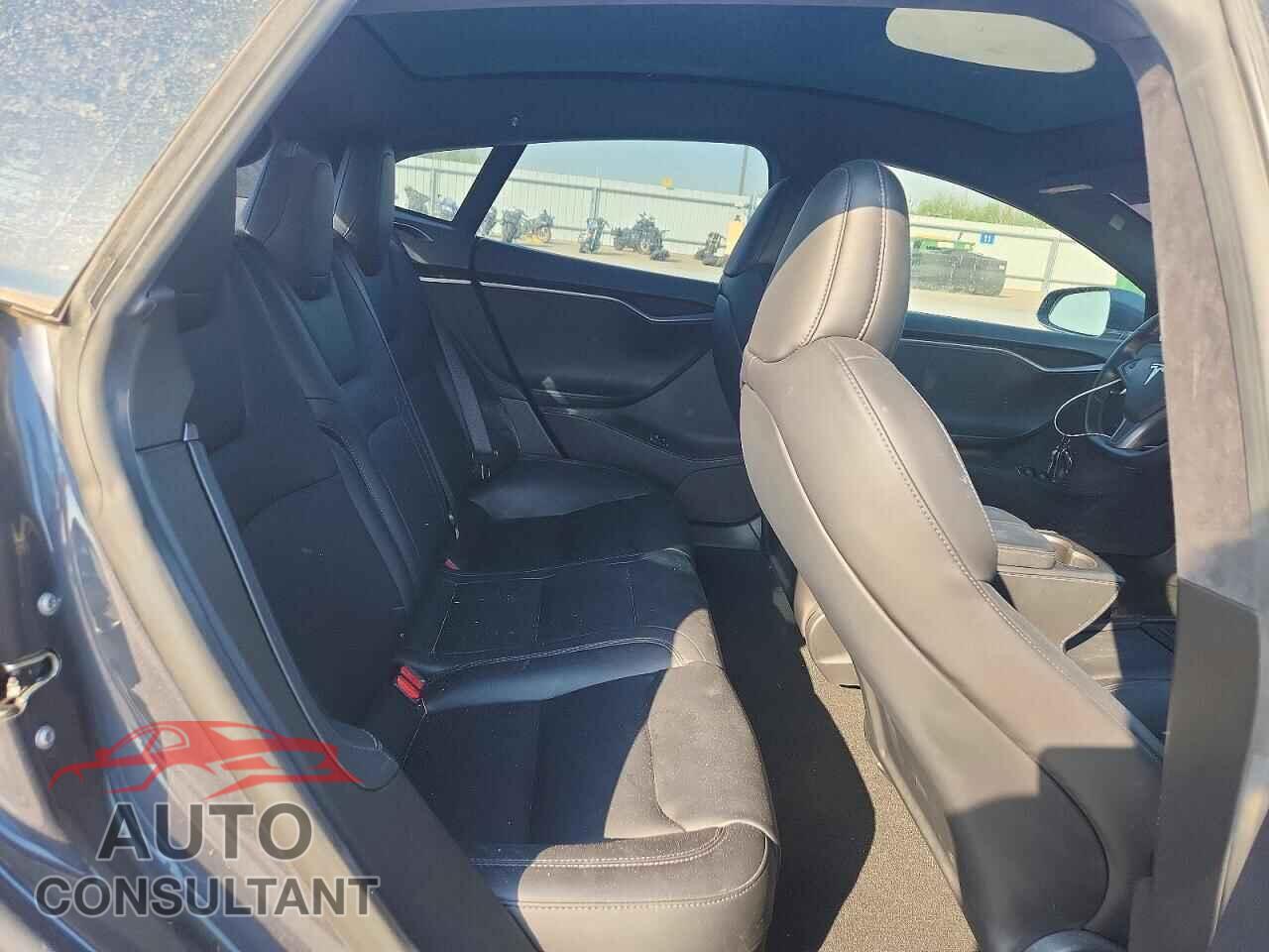 TESLA MODEL S 2020 - 5YJSA1E49LF406727