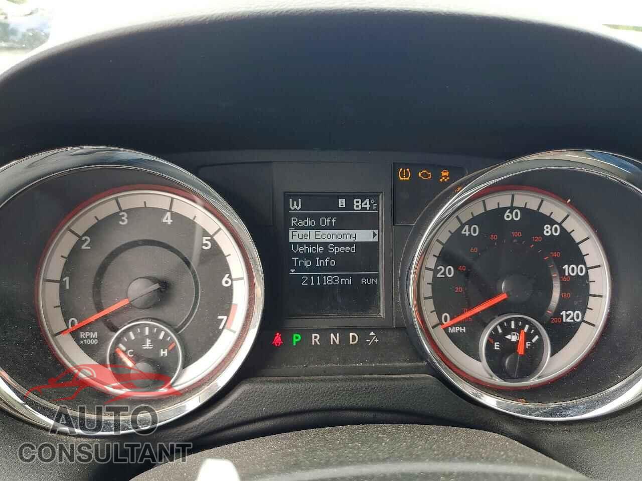 DODGE CARAVAN 2011 - 2D4RN5DG5BR721133