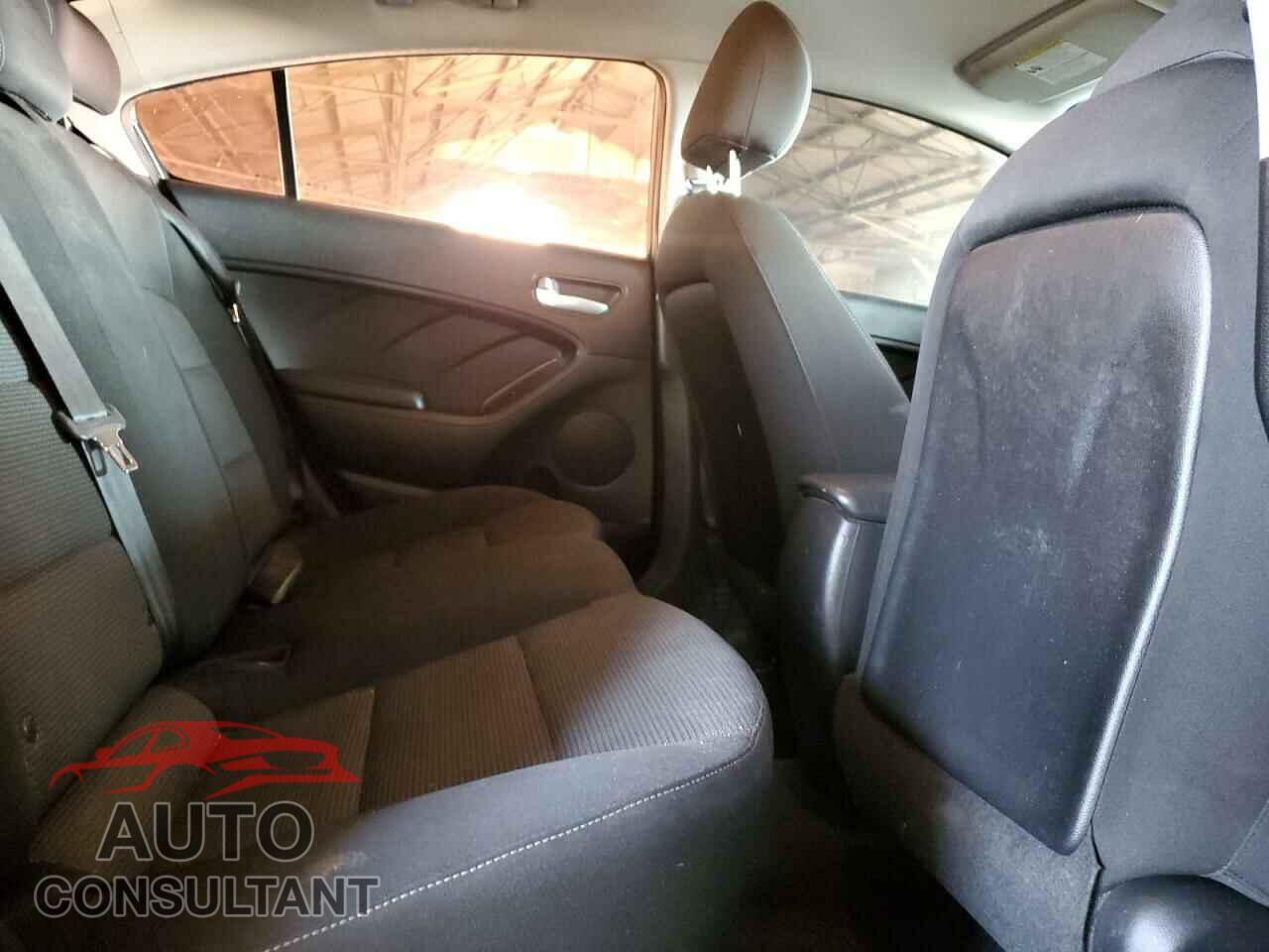 KIA FORTE 2017 - 3KPFK4A78HE038859