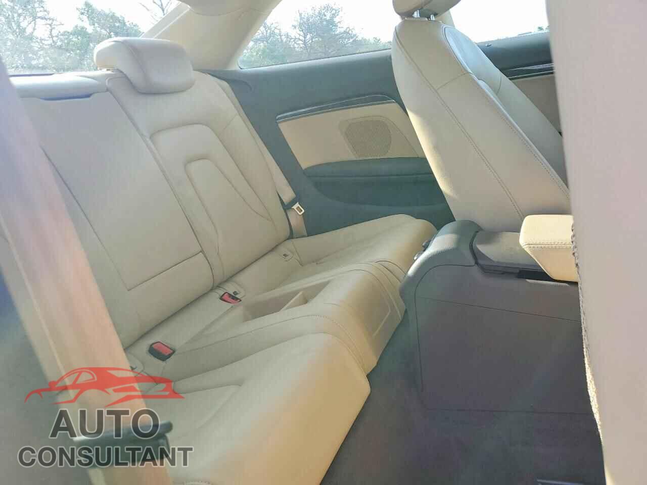 AUDI A5 2013 - WAUCFAFR4DA018456