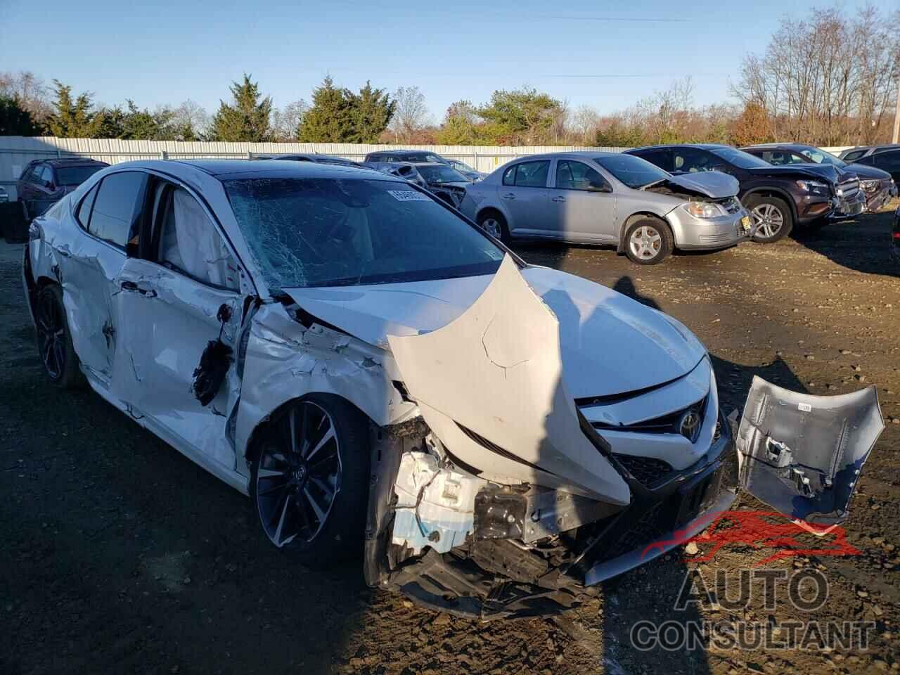 TOYOTA CAMRY 2018 - 4T1B61HK7JU058535