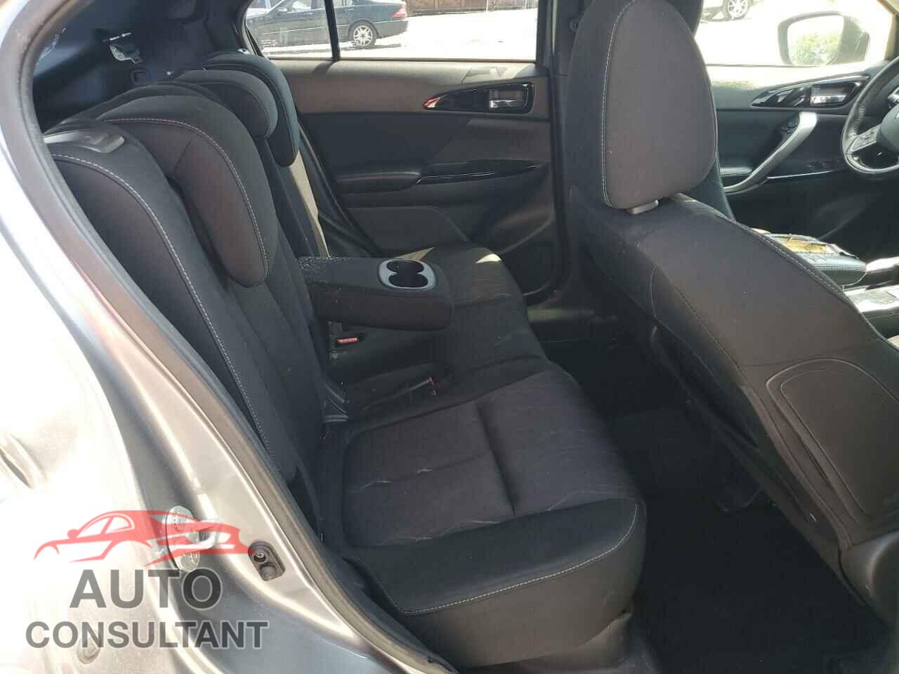 MITSUBISHI ECLIPSE 2018 - JA4AT5AA5JZ043448