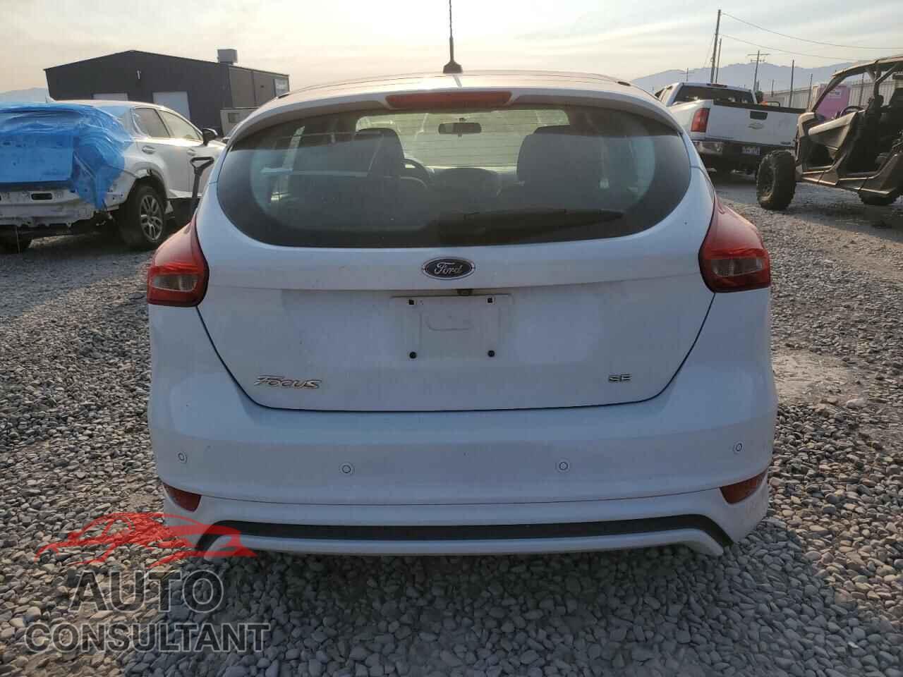 FORD FOCUS 2016 - 1FADP3K27GL351385