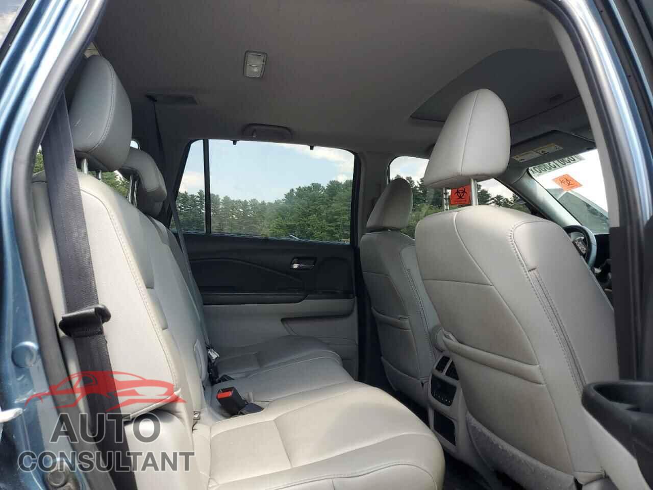 HONDA PILOT 2021 - 5FNYF6H23MB068942