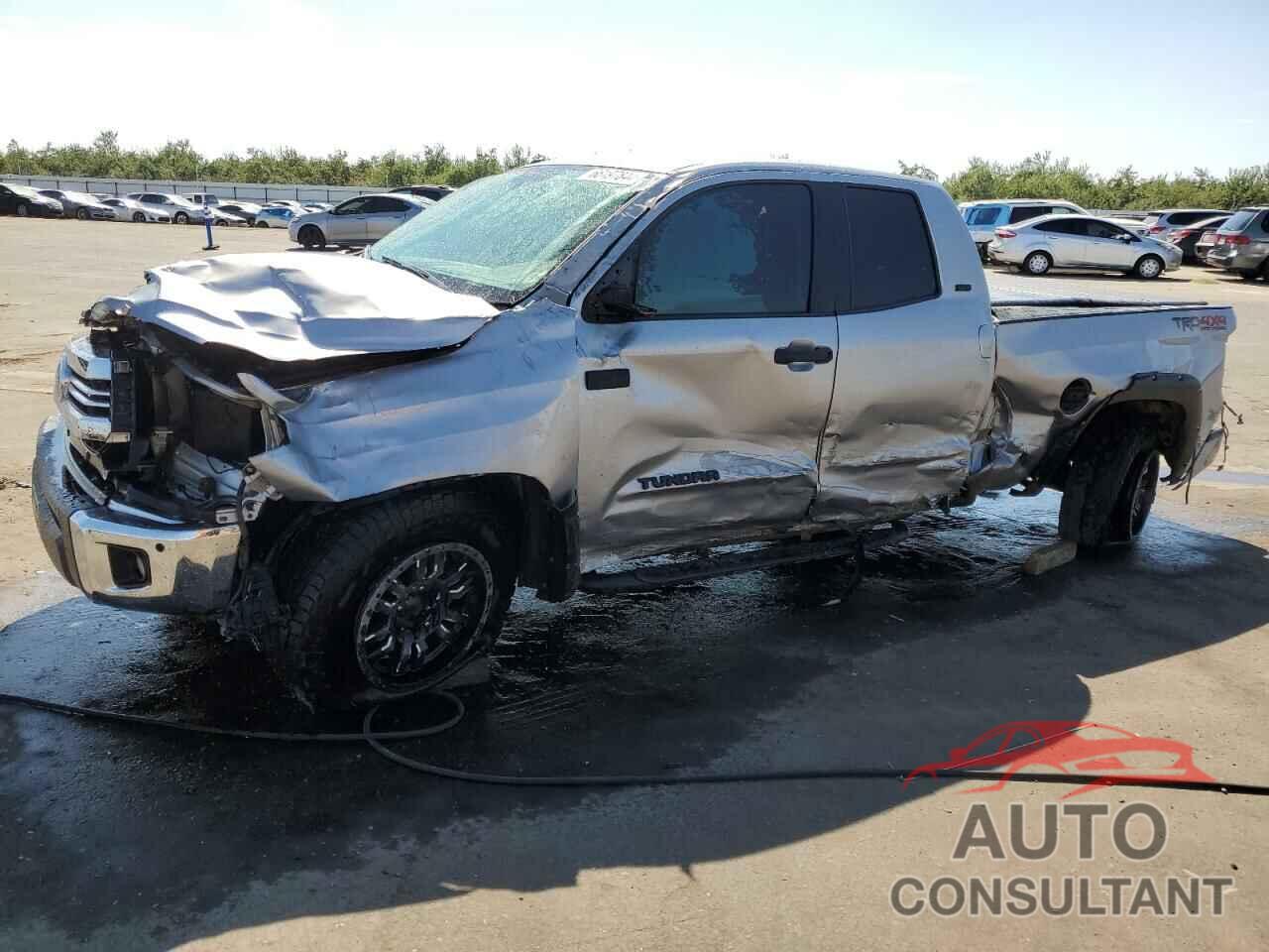 TOYOTA TUNDRA 2017 - 5TFUY5F11HX658257