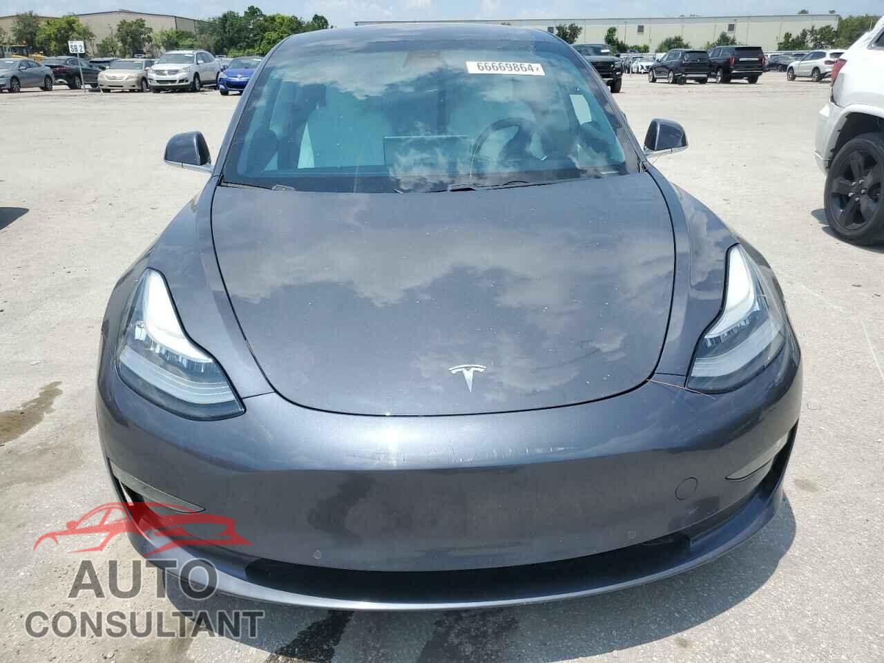 TESLA MODEL 3 2019 - 5YJ3E1EB5KF195290
