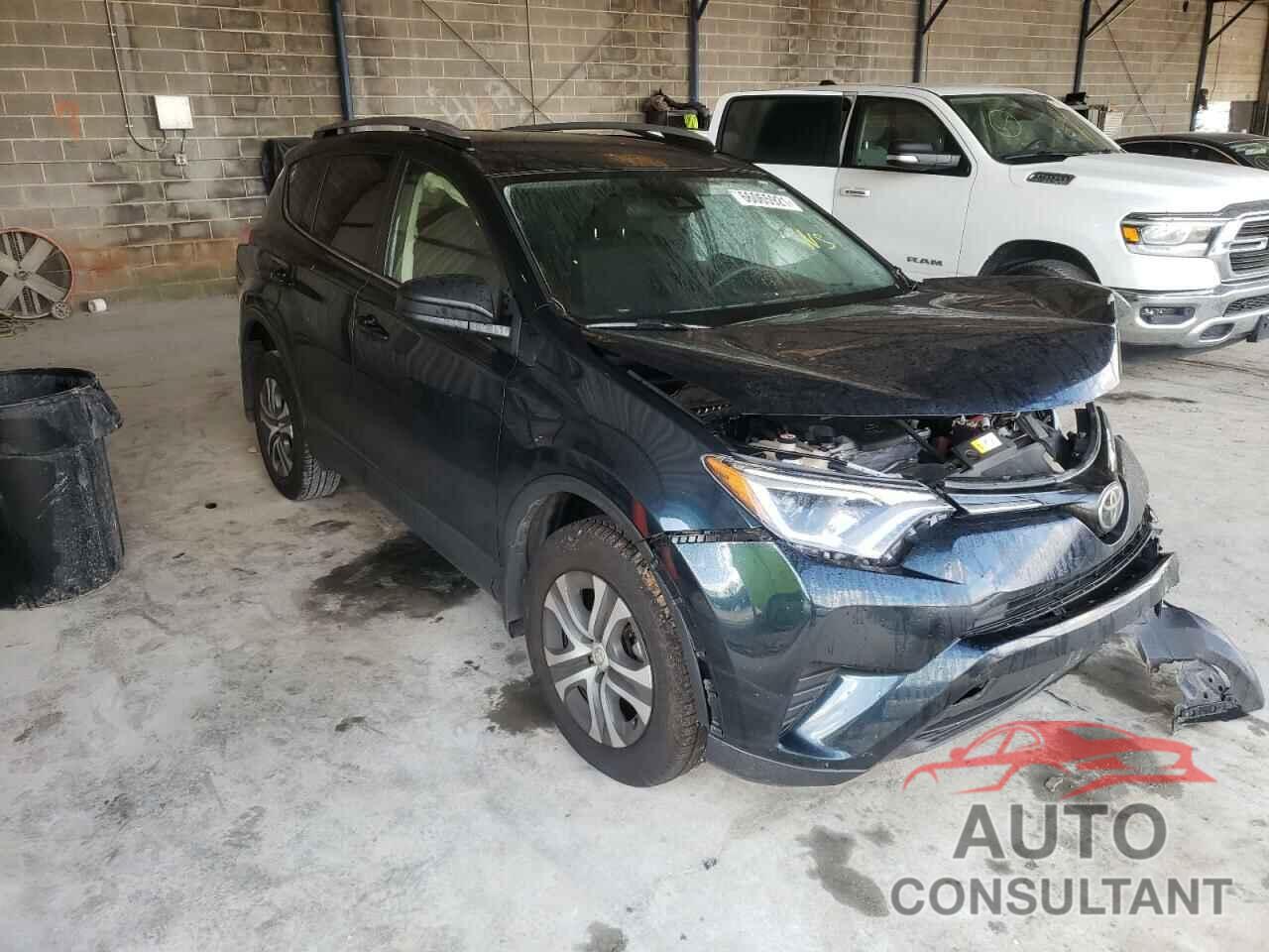 TOYOTA RAV4 2017 - JTMZFREV1HJ715258