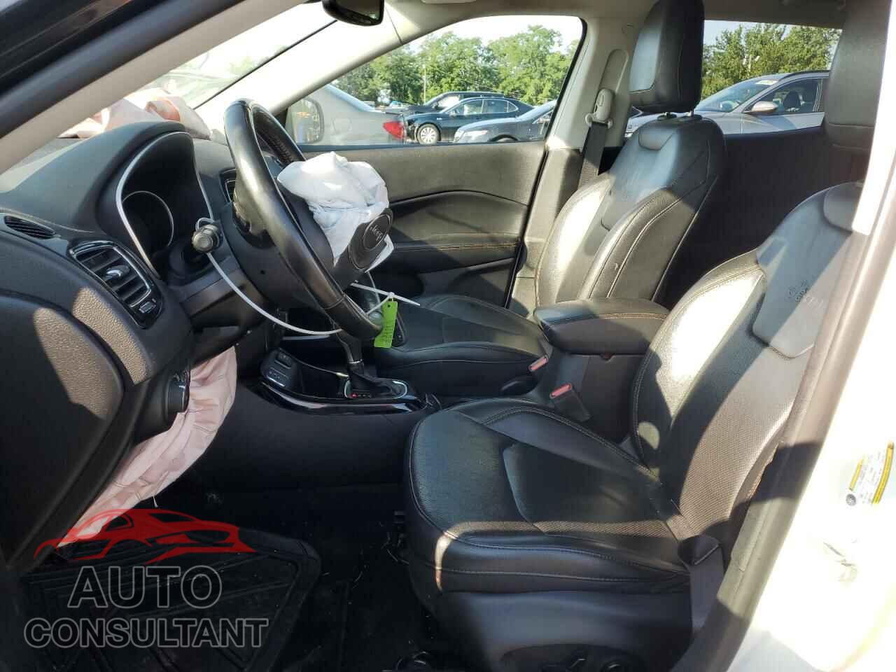 JEEP COMPASS 2021 - 3C4NJCCB8MT605149