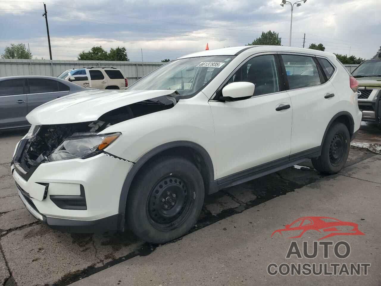 NISSAN ROGUE 2017 - KNMAT2MV3HP565911