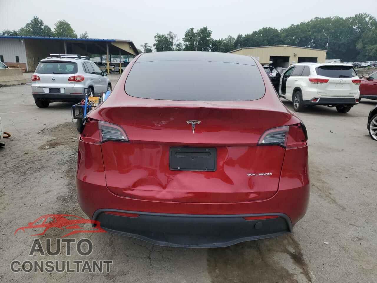 TESLA MODEL Y 2024 - 7SAYGDEEXRA276128